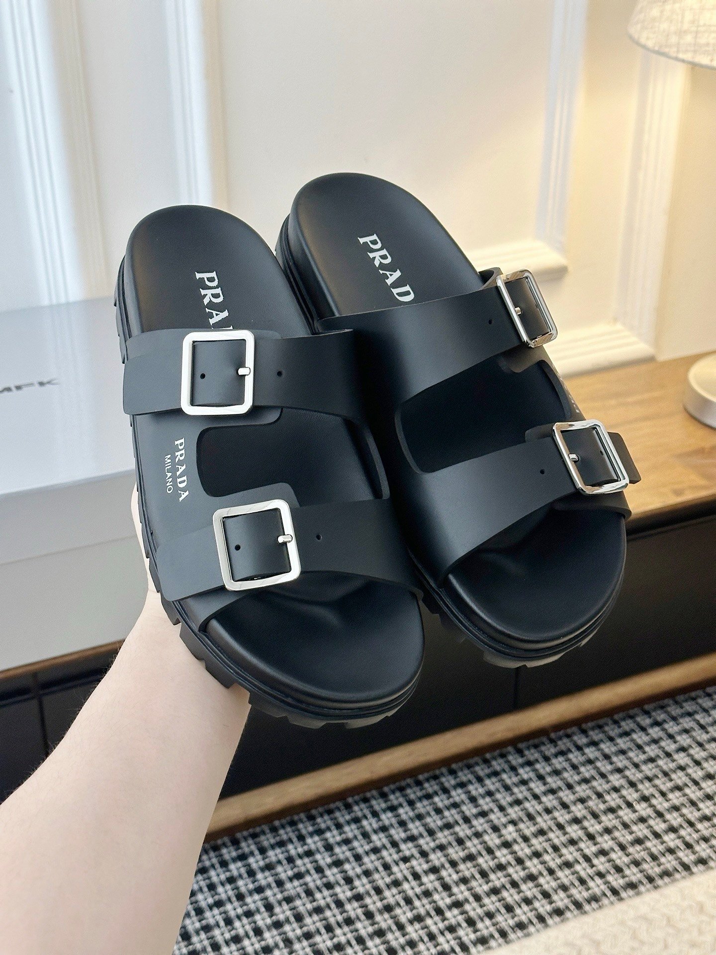Prada Sandals in Black Silver - Afbeelding 3