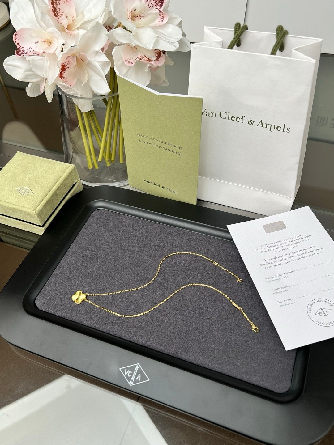 VCA Alhambra Necklace in Gold - Afbeelding 3