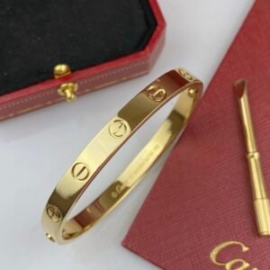 Alternative view of Cartier Love Bracelet in Gold