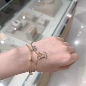 Alternative view of Louis Vuitton Bracelet in Crystal Gold