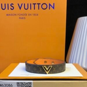 Louis Vuitton Bracelet in Brown Gold
