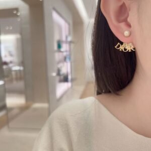 Alternative view of Dior Earrings in Pearl Gold