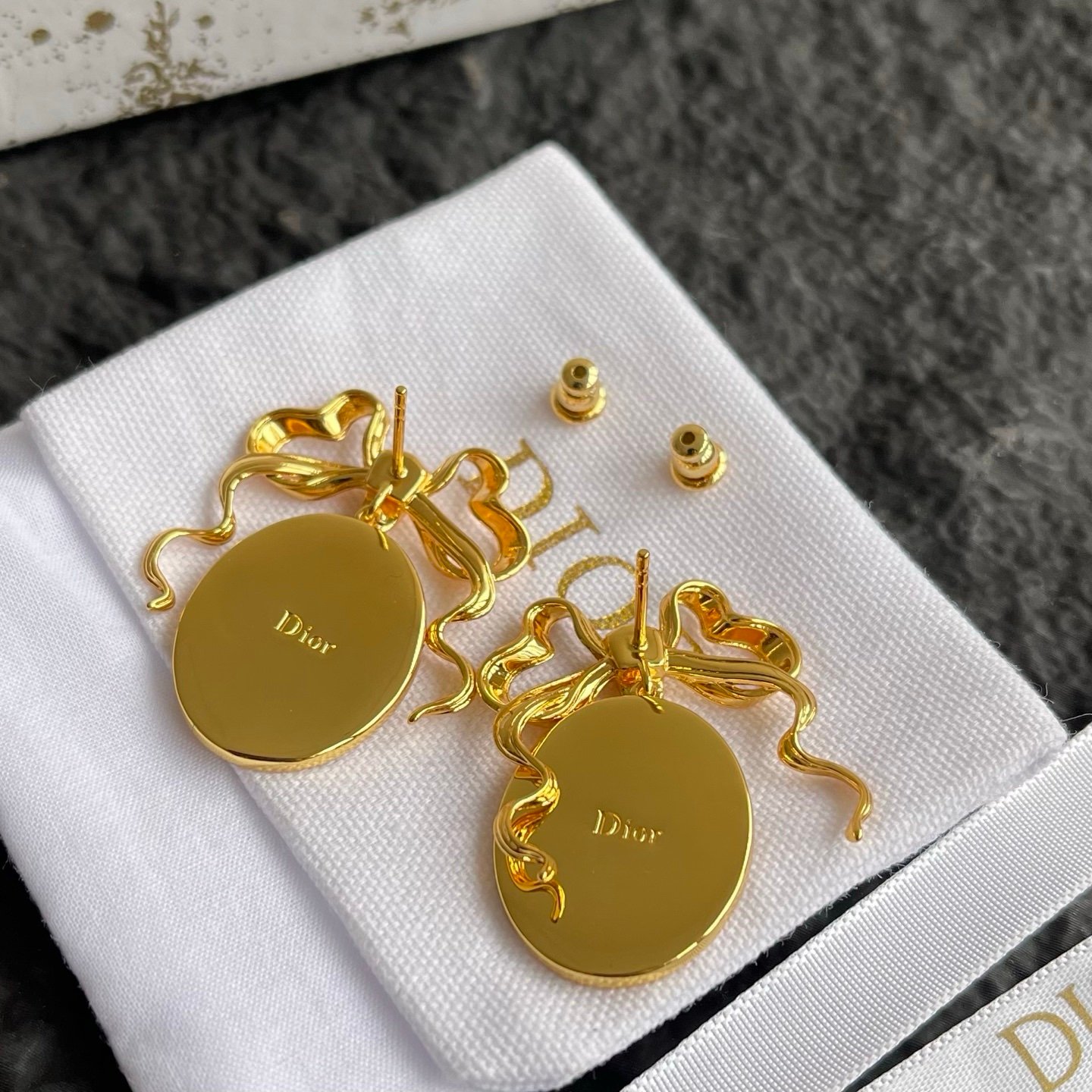 Dior Earrings in Gold - Afbeelding 3