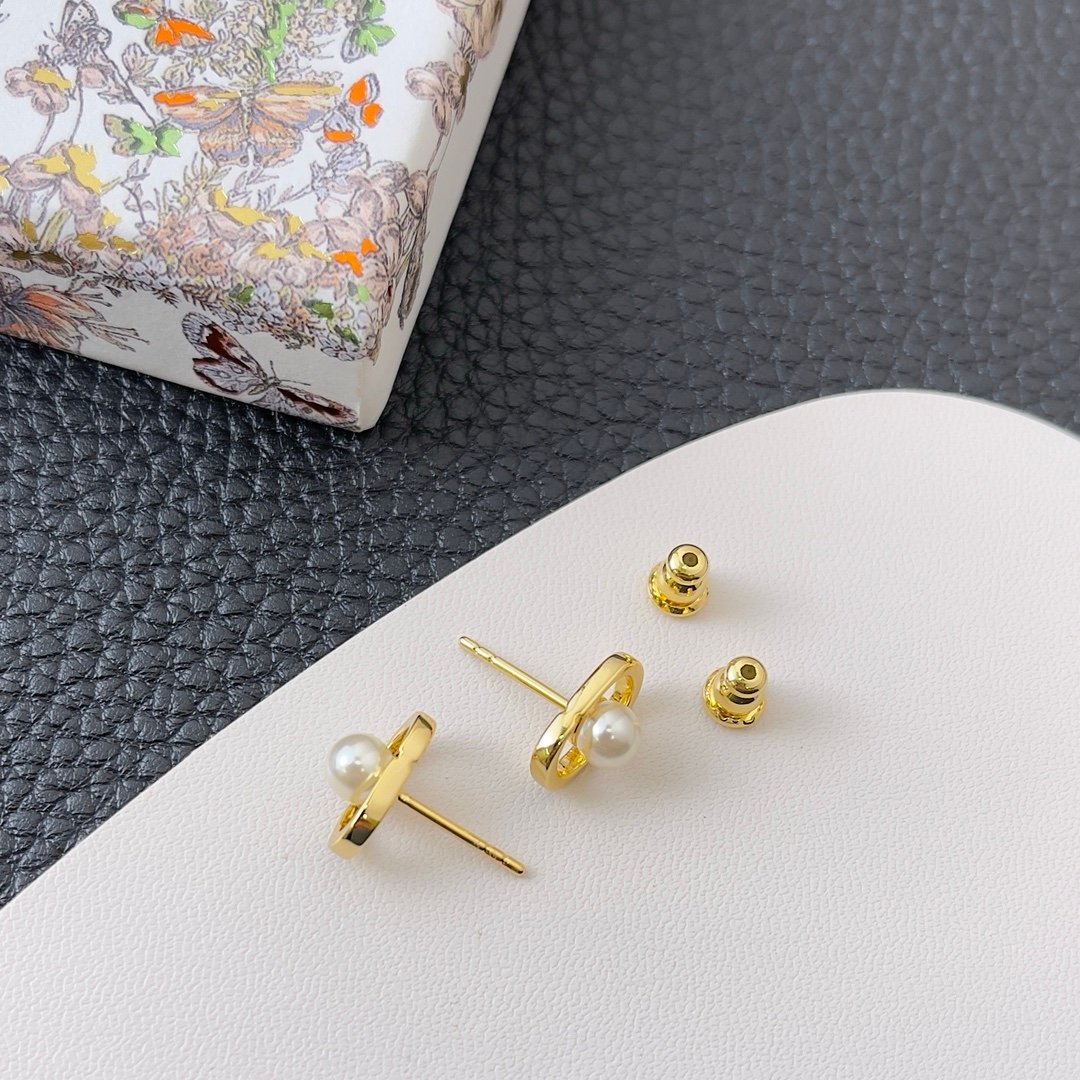 Dior Earrings in Pearl Gold - Afbeelding 3