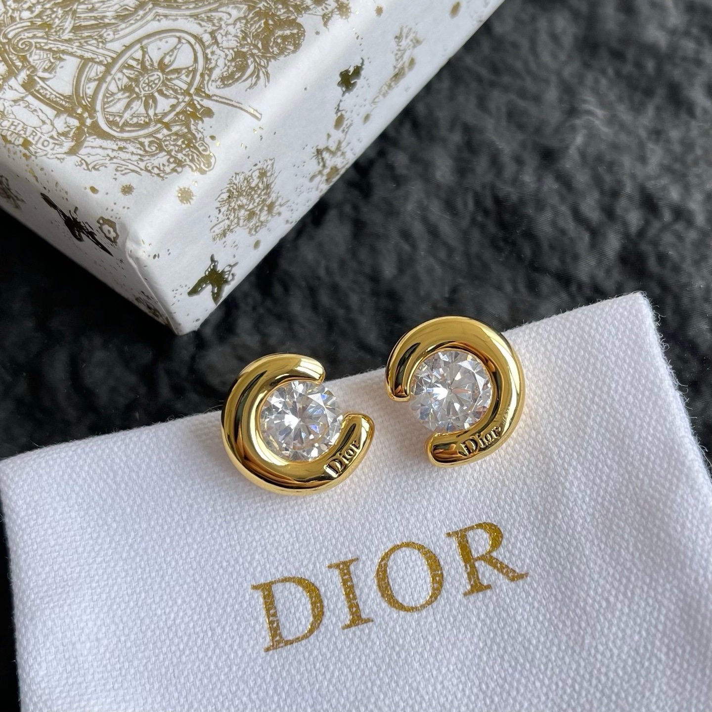 Dior Earrings in Crystal Gold - Afbeelding 2