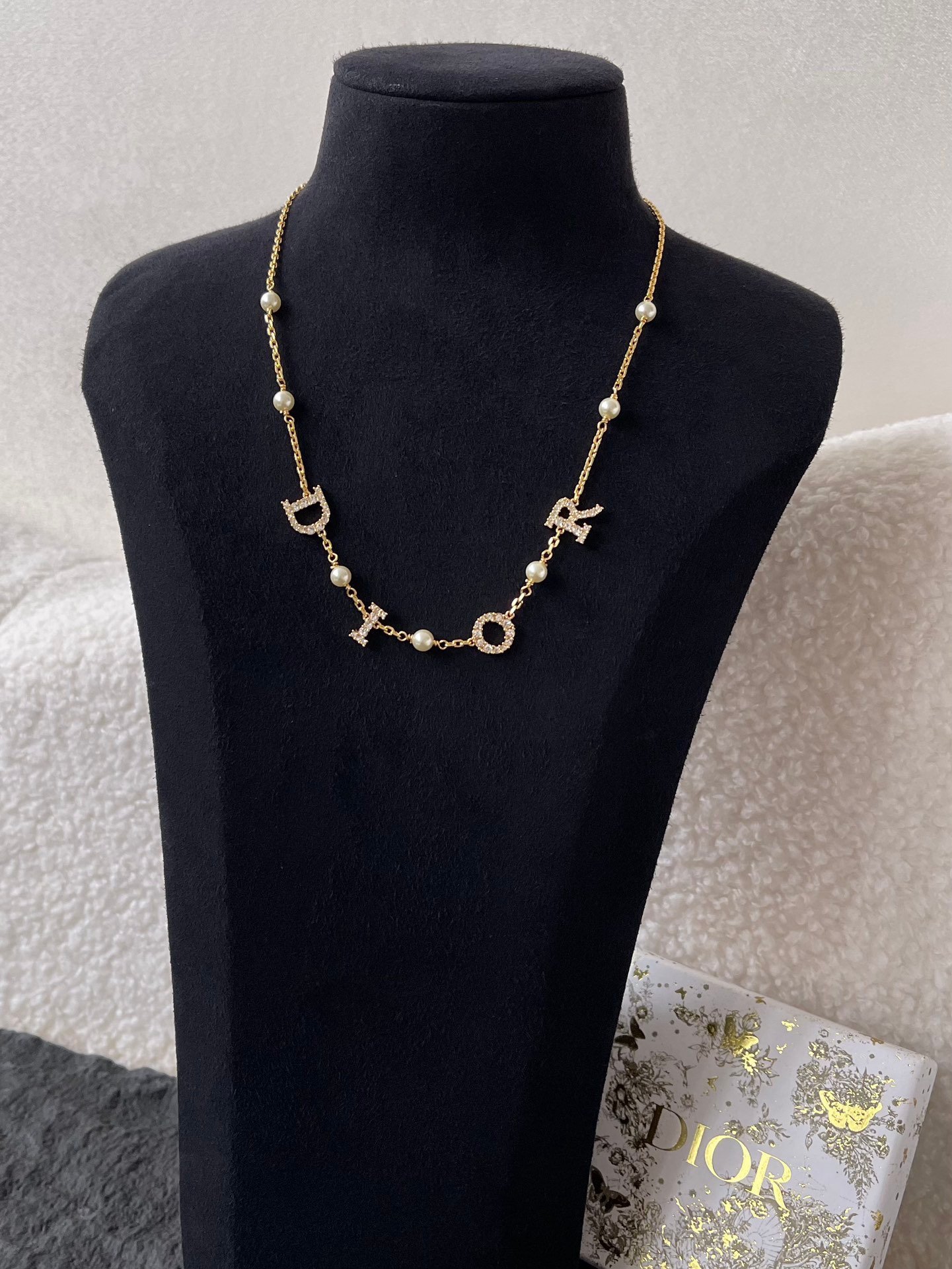 Dior Crystal Necklace in Gold - Afbeelding 2