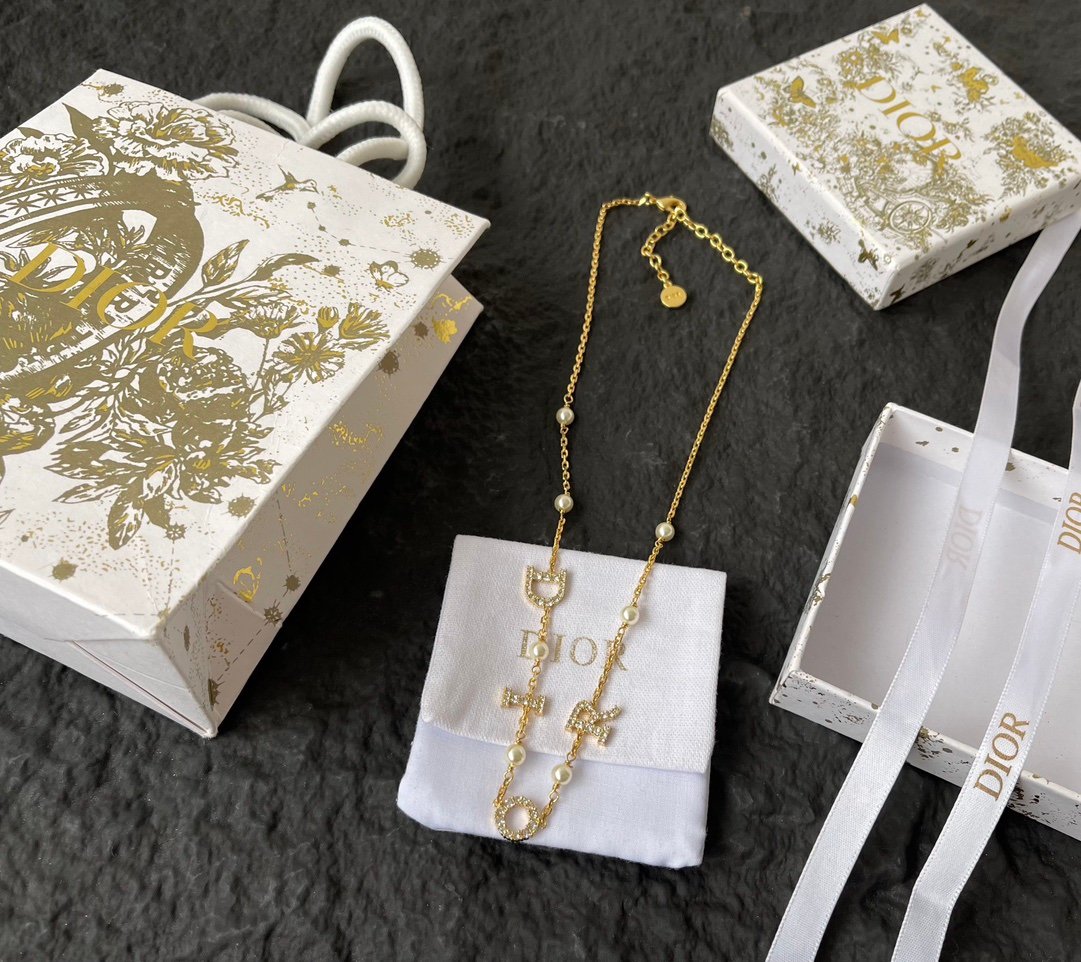 Dior Crystal Necklace in Gold - Afbeelding 3