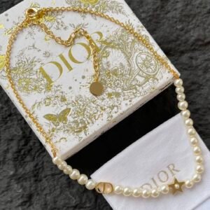 Dior Pearl Necklace in Gold