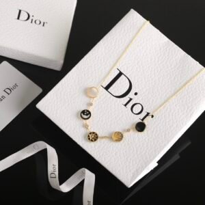 Dior Rose des Vents- en Rose Céleste Necklace