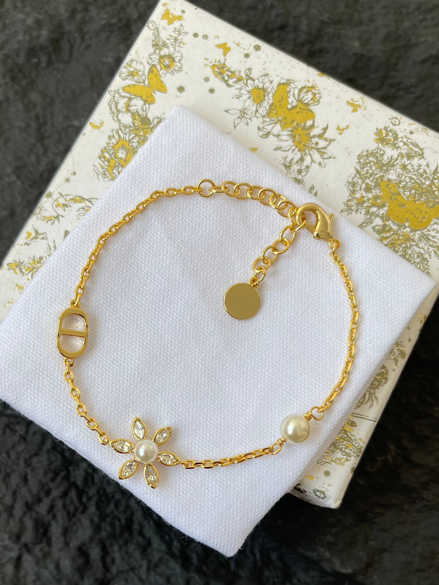 Dior Bracelet in Gold
