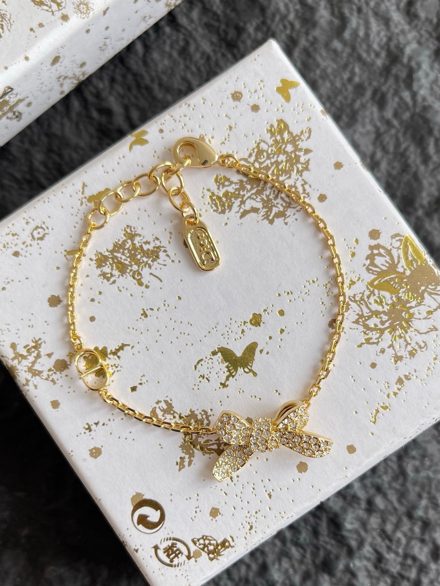 Dior Bow Bracelet in Gold