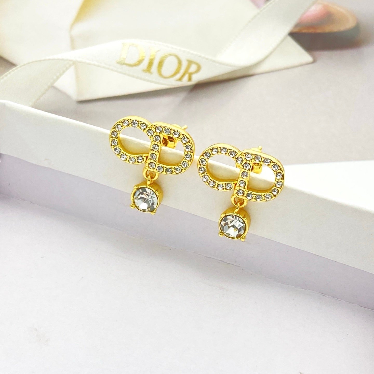 Dior Earrings in Crystal Gold - Afbeelding 2