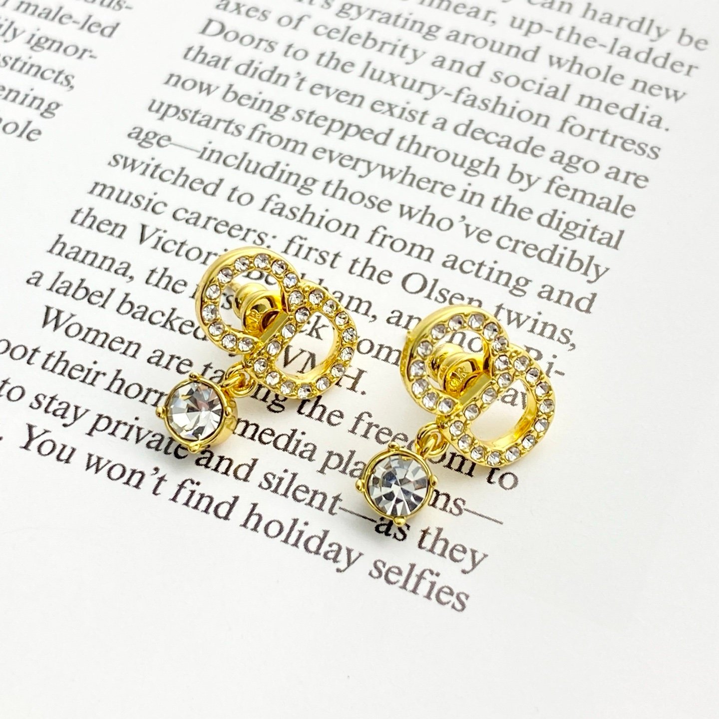 Dior Earrings in Crystal Gold - Afbeelding 6