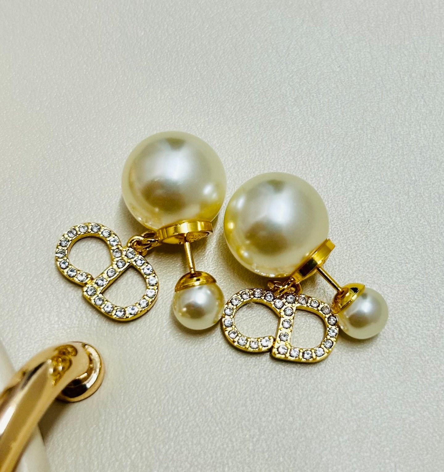 Dior Pearl Earrings in Crystal Gold