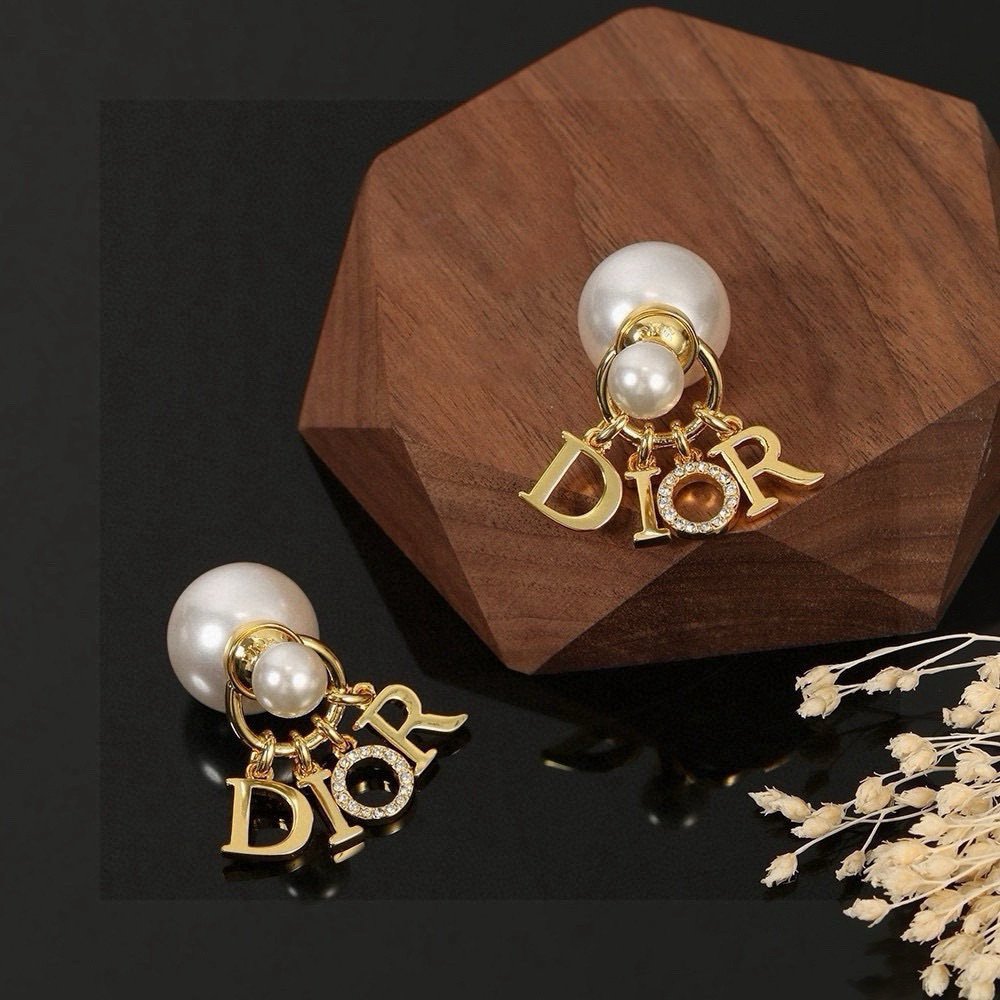 Dior Pearl Earrings in Gold - Afbeelding 2