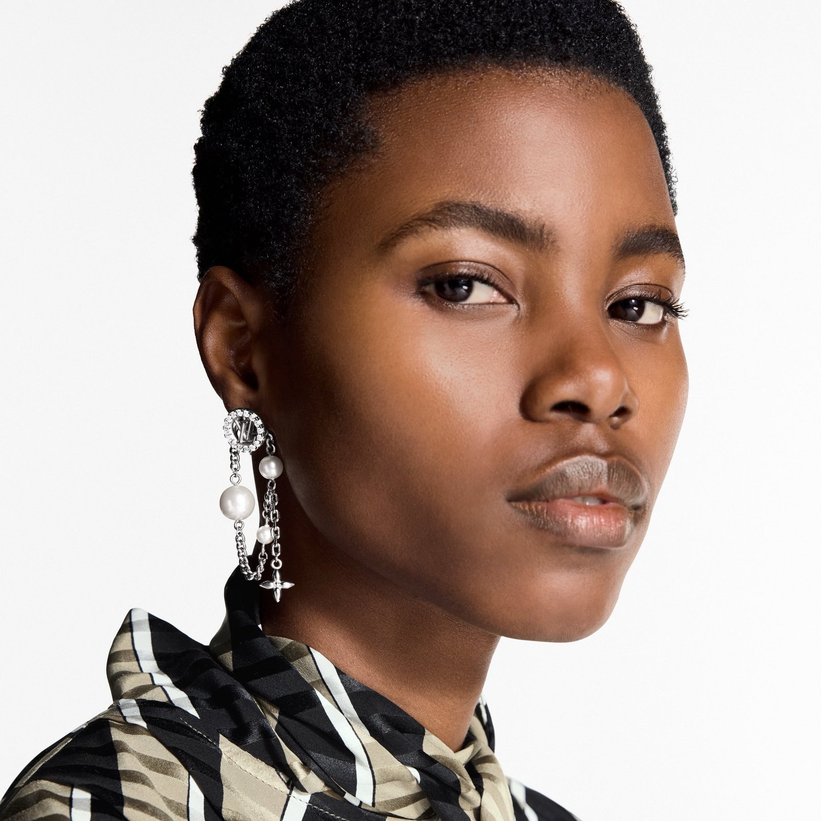 Louis Vuitton Earrings in Silver - Afbeelding 2