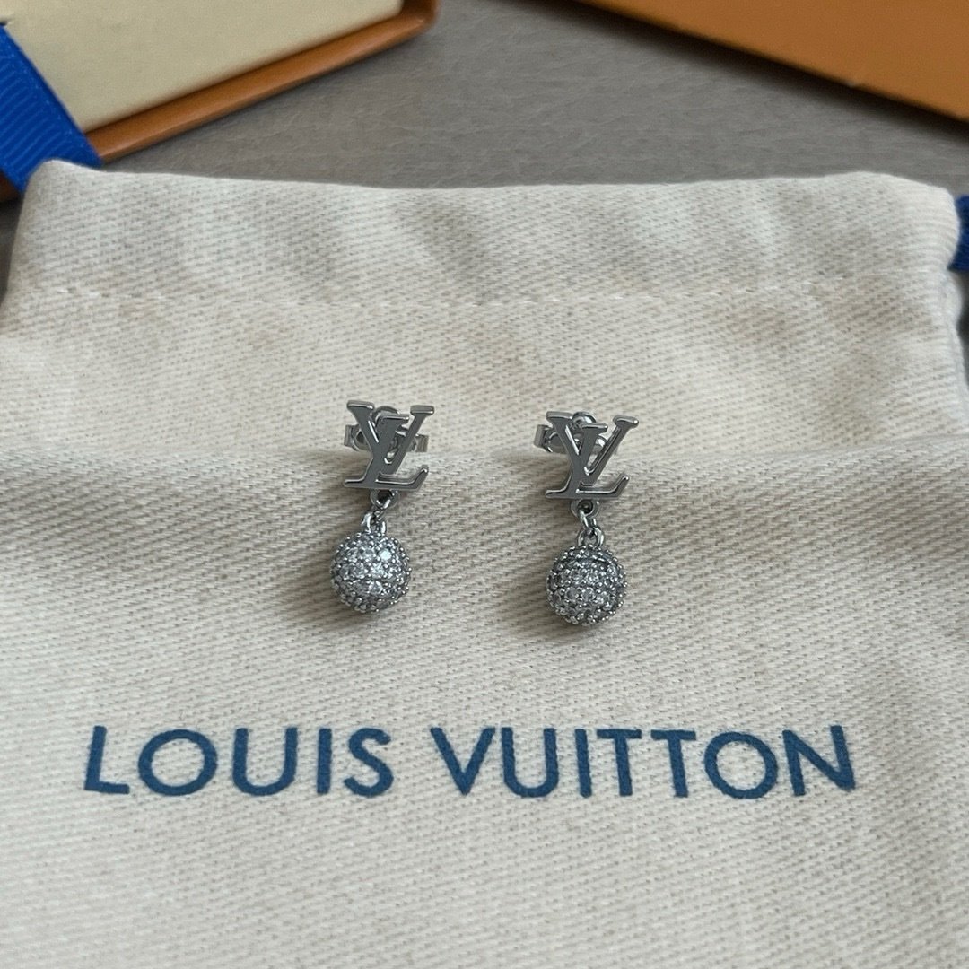 Louis Vuitton Earrings in Silver