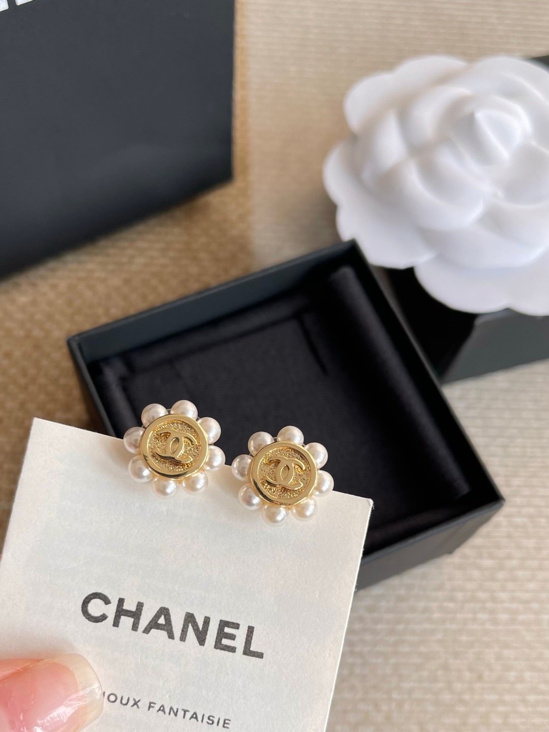 Chanel Earrings Pearl Gold