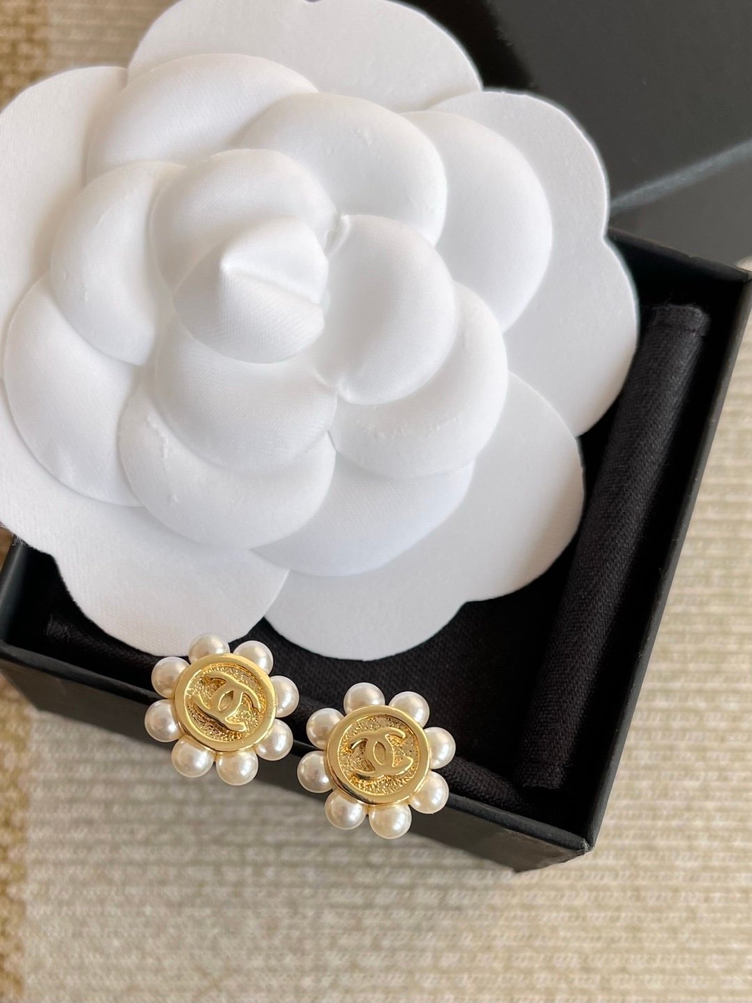 Chanel Earrings Pearl Gold - Afbeelding 2