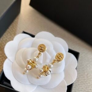 Alternative view of Chanel Earrings Pearl Gold