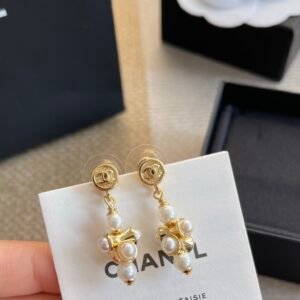 Chanel Earrings Pearl Gold