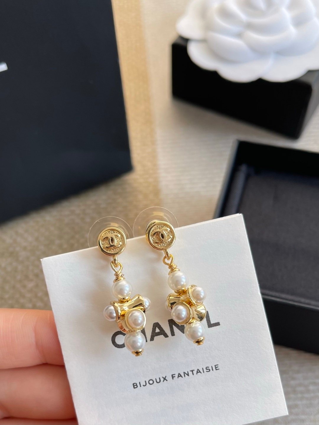 Chanel Earrings Pearl Gold