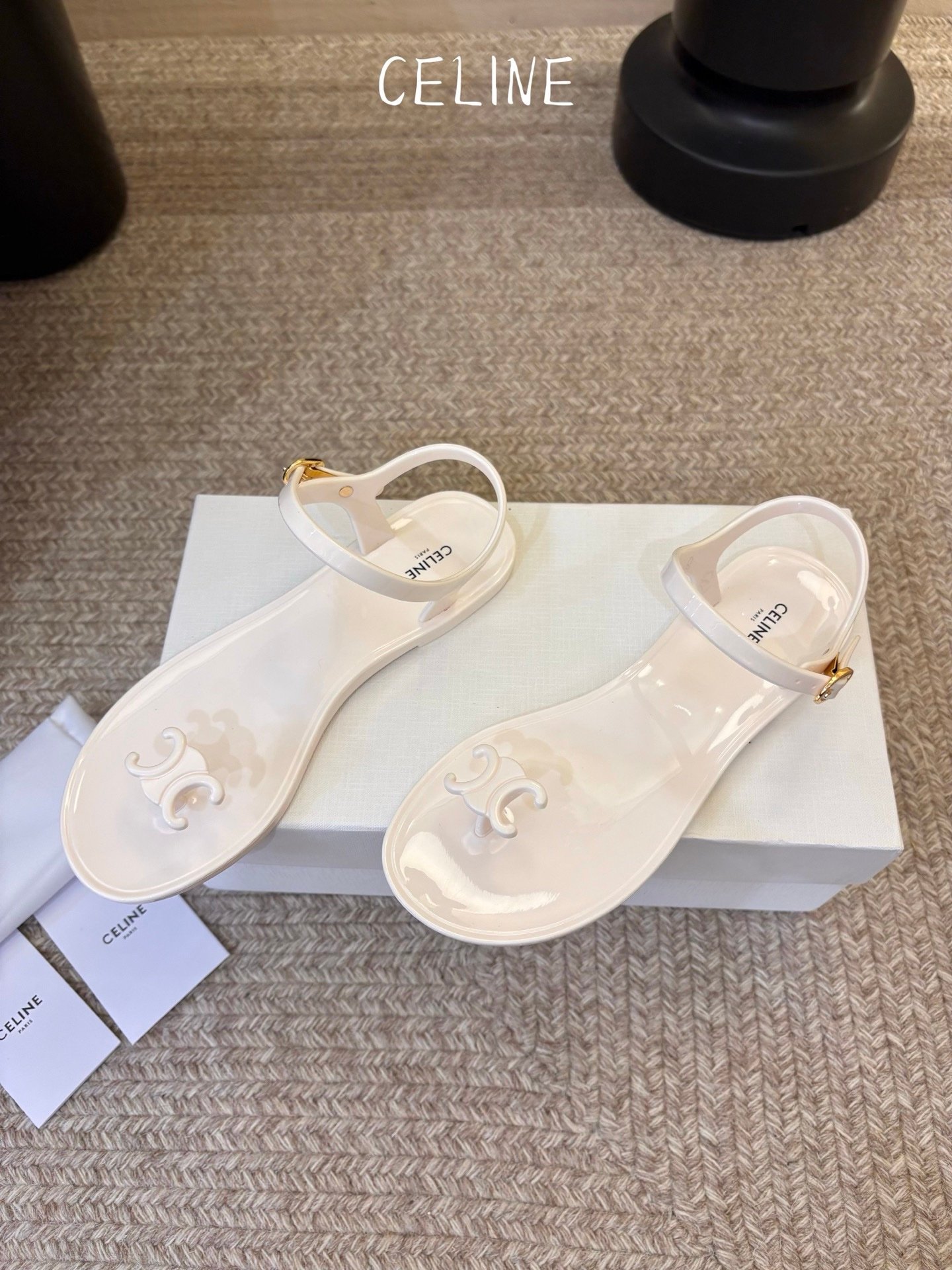 Celine Sandals in White - Afbeelding 5