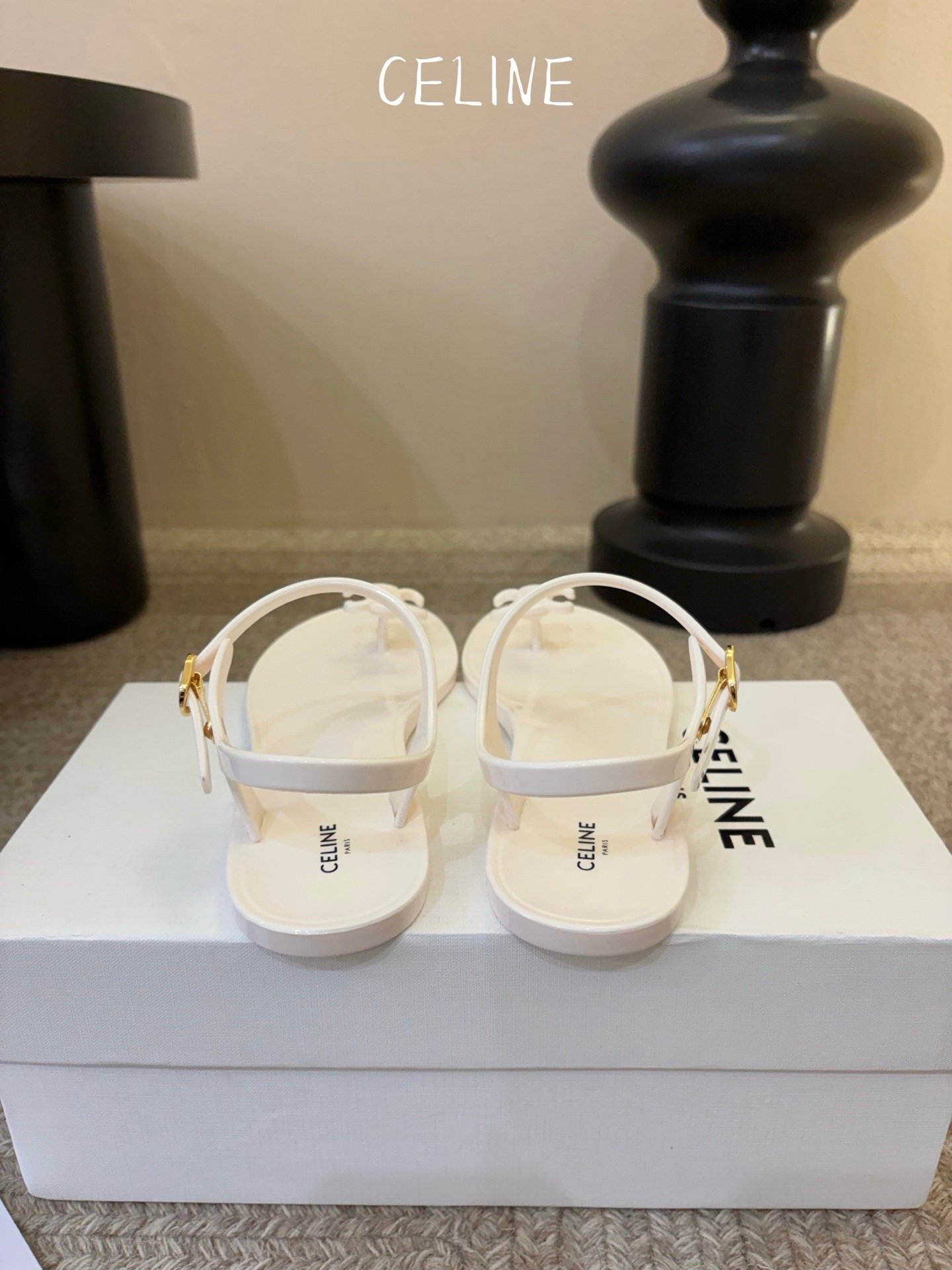 Celine Sandals in White - Afbeelding 6