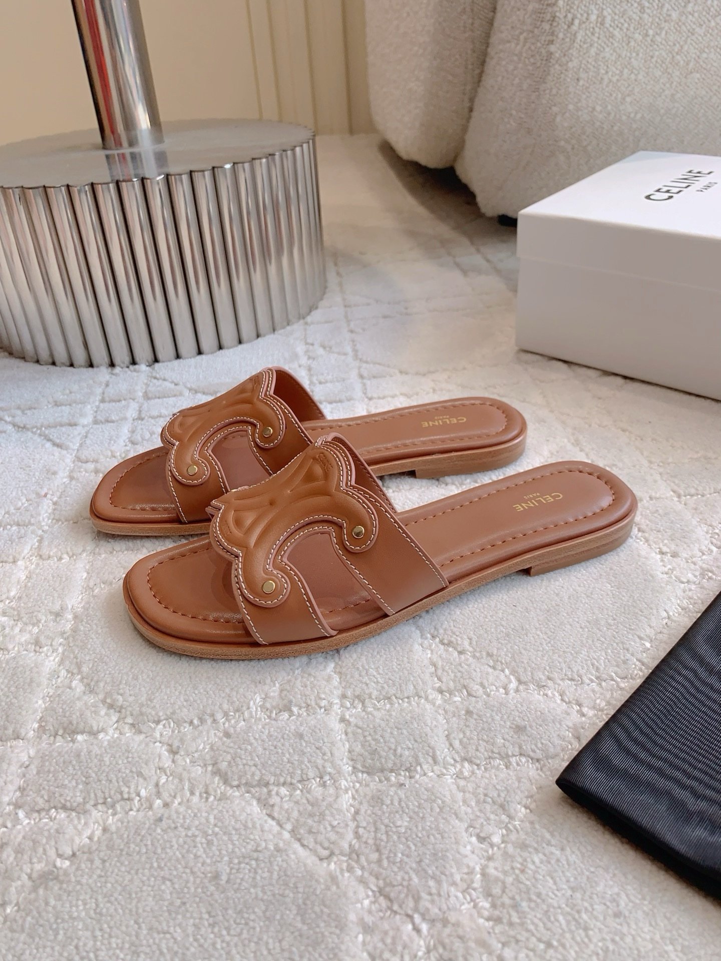Celine Marina Slide Sandals in Brown - Afbeelding 2