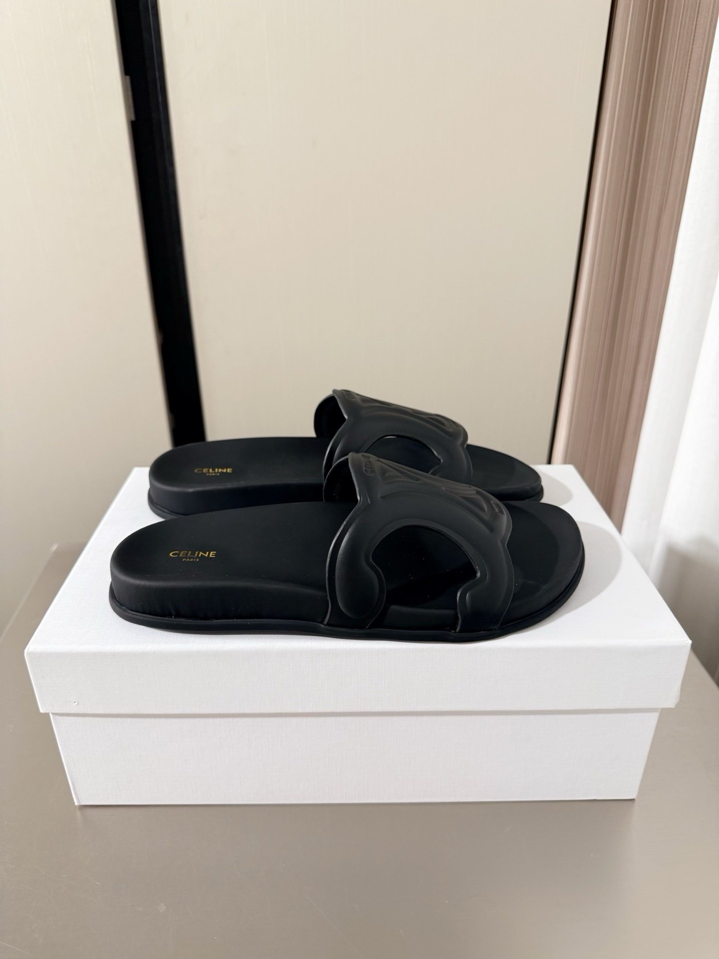 Celine Sandals in Black - Afbeelding 3