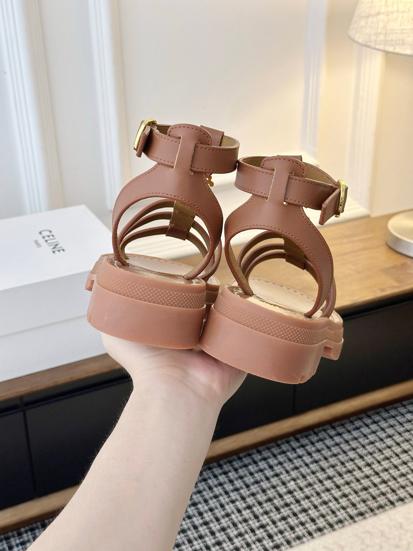 Celine Clea Triomphe Gladiator Sandals in Brown - Afbeelding 4