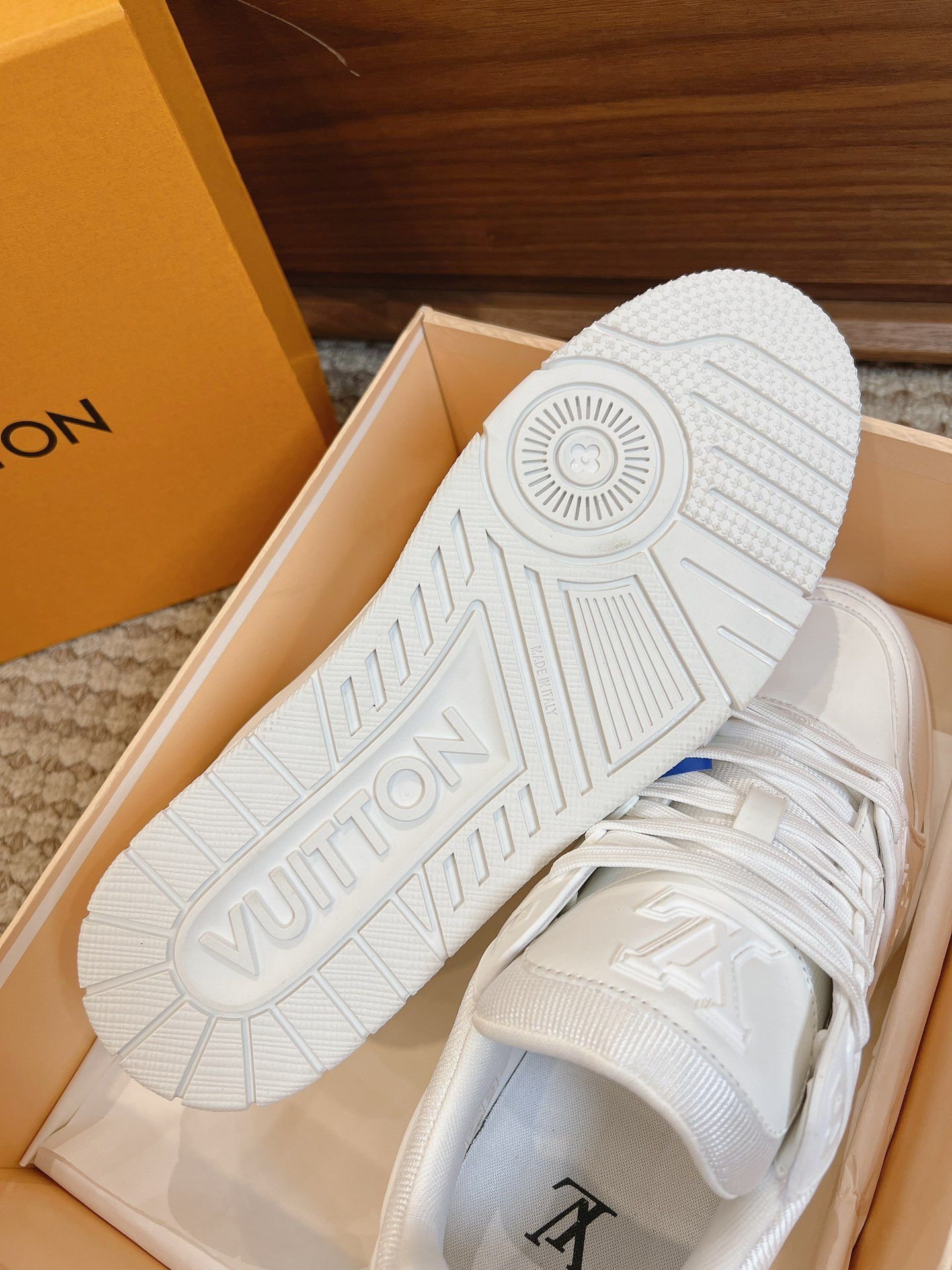 Louis Vuitton Trainer Full White - Afbeelding 9