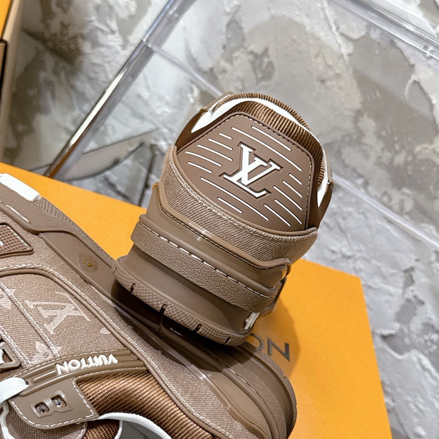 Louis Vuitton Trainer Beige/White Denim - Afbeelding 10