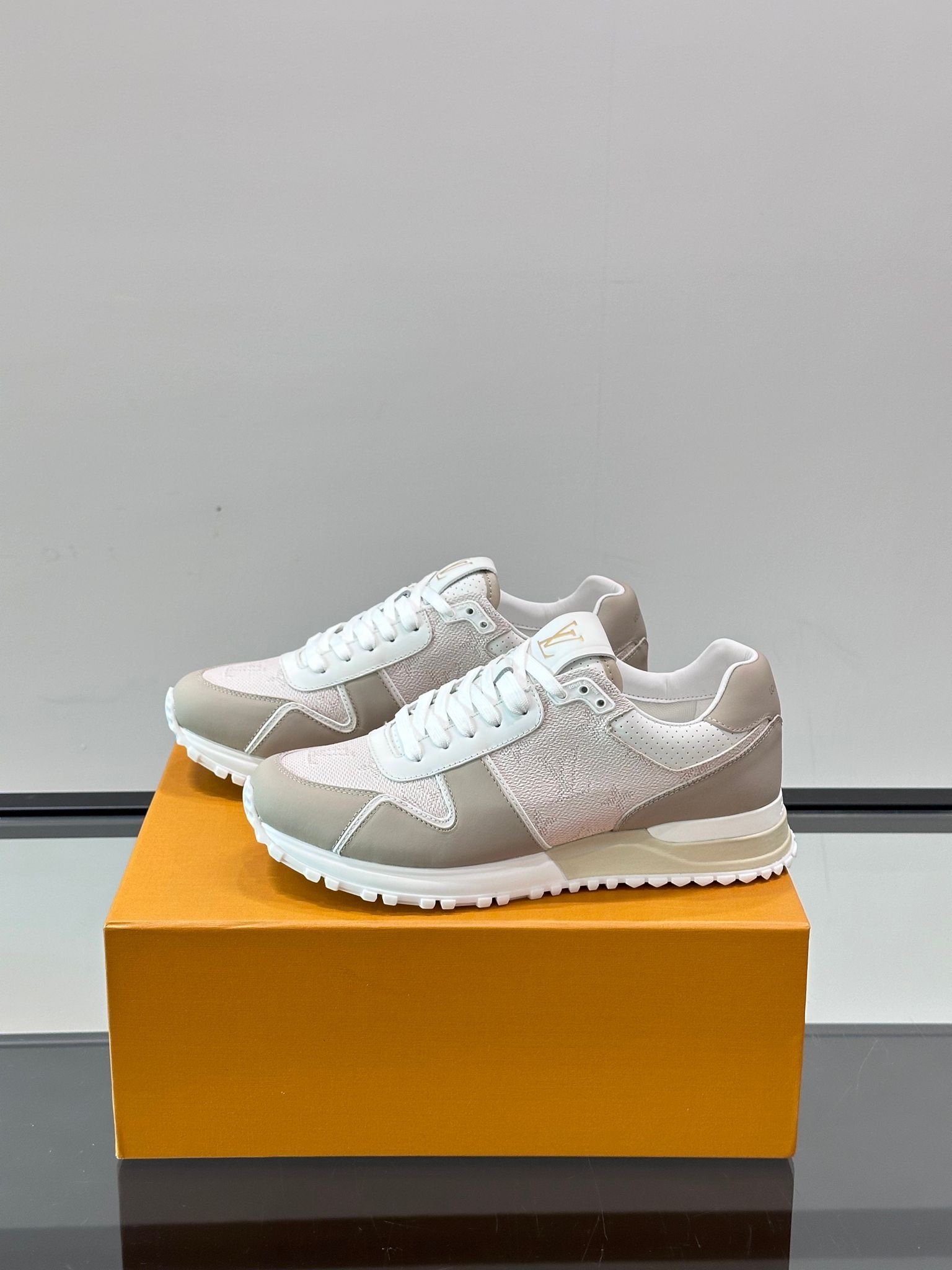 Louis Vuitton Run Away Beige - Afbeelding 2
