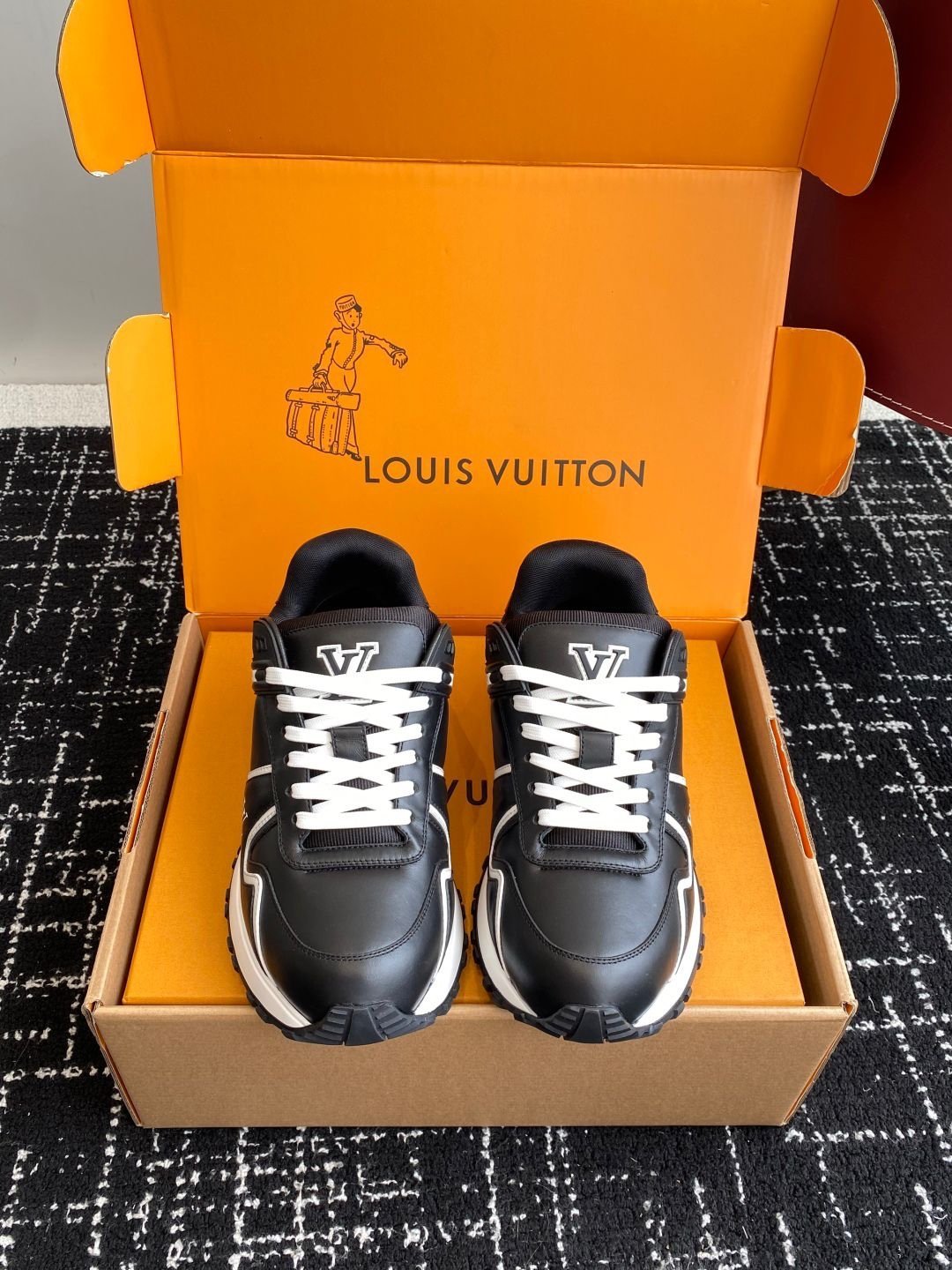 Louis Vuitton Run Away Maxi Black White - Afbeelding 3