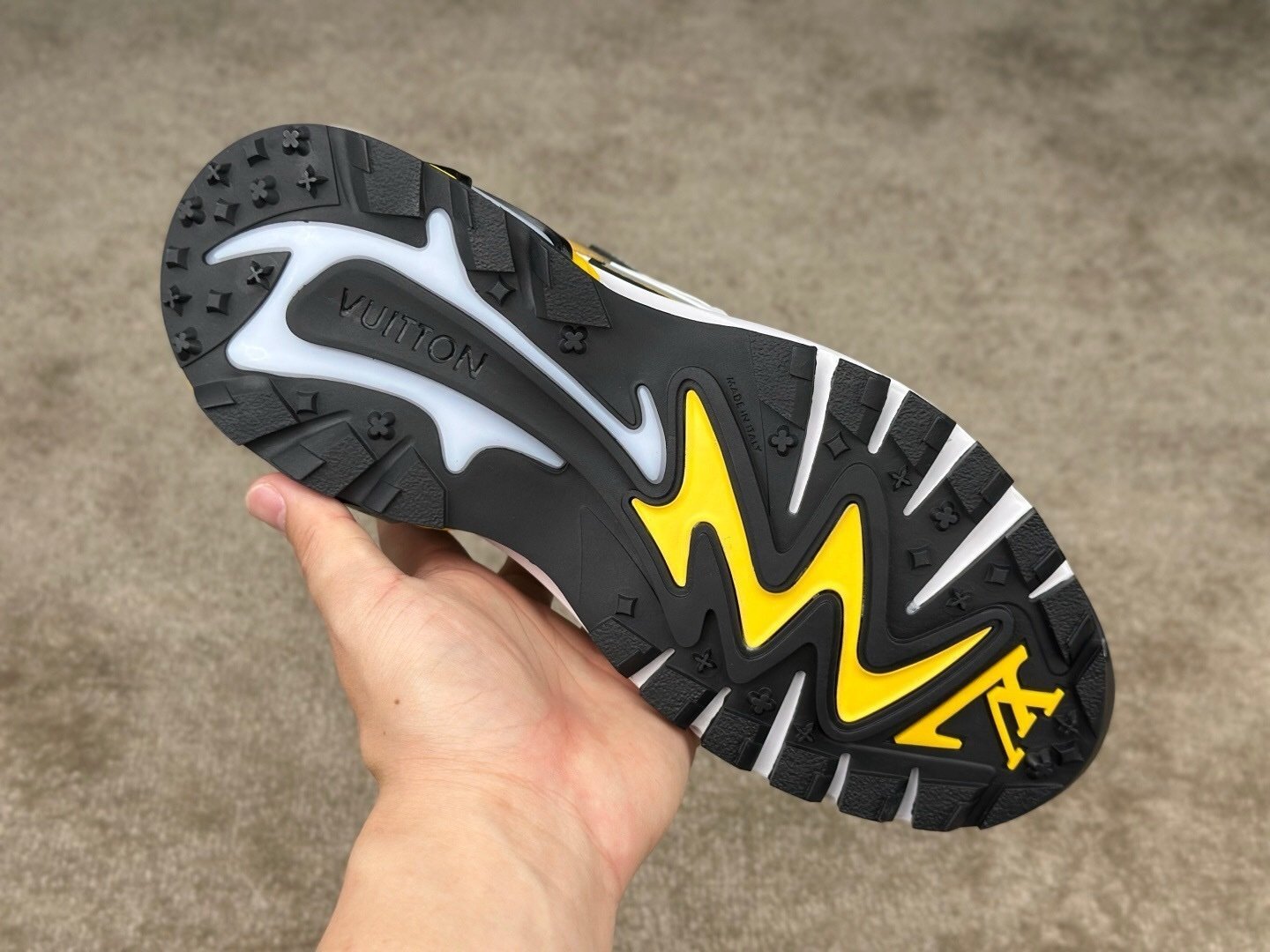 Louis Vuitton Runner Tatic Silver Yellow - Afbeelding 8