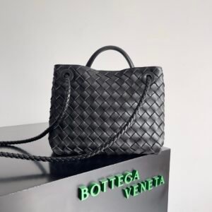 Alternative view of Bottega Veneta Small Andiamo Black