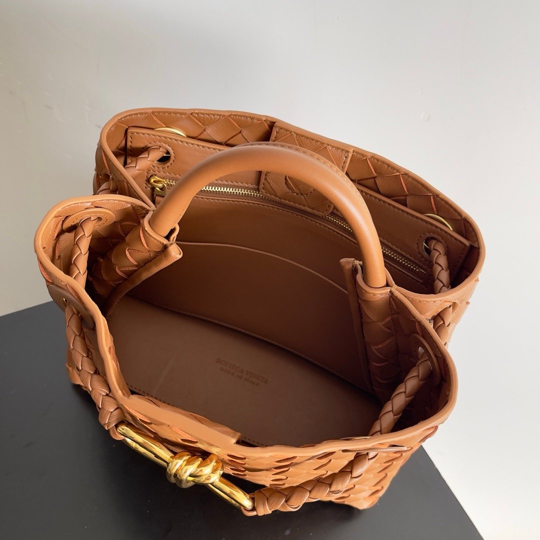 Bottega Veneta Small Andiamo Camel Brown - Afbeelding 6