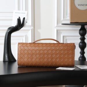 Alternative view of Bottega Veneta Andiamo Clutch Camel Brown