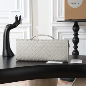 Alternative view of Bottega Veneta Andiamo Clutch Grey