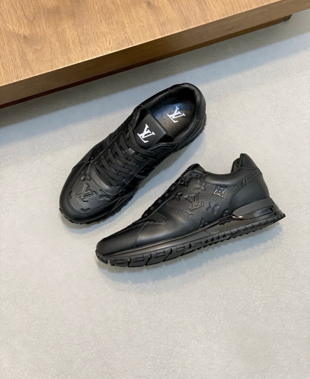 Louis Vuitton Run Away Black on Black Leather - Afbeelding 5