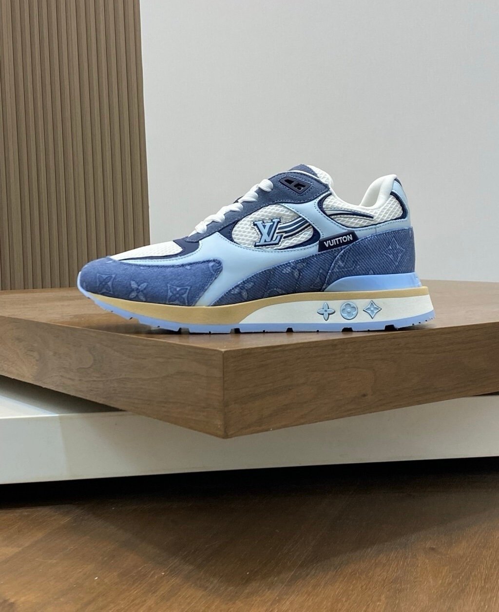 Louis Vuitton Run Away Baby Blue - Afbeelding 2