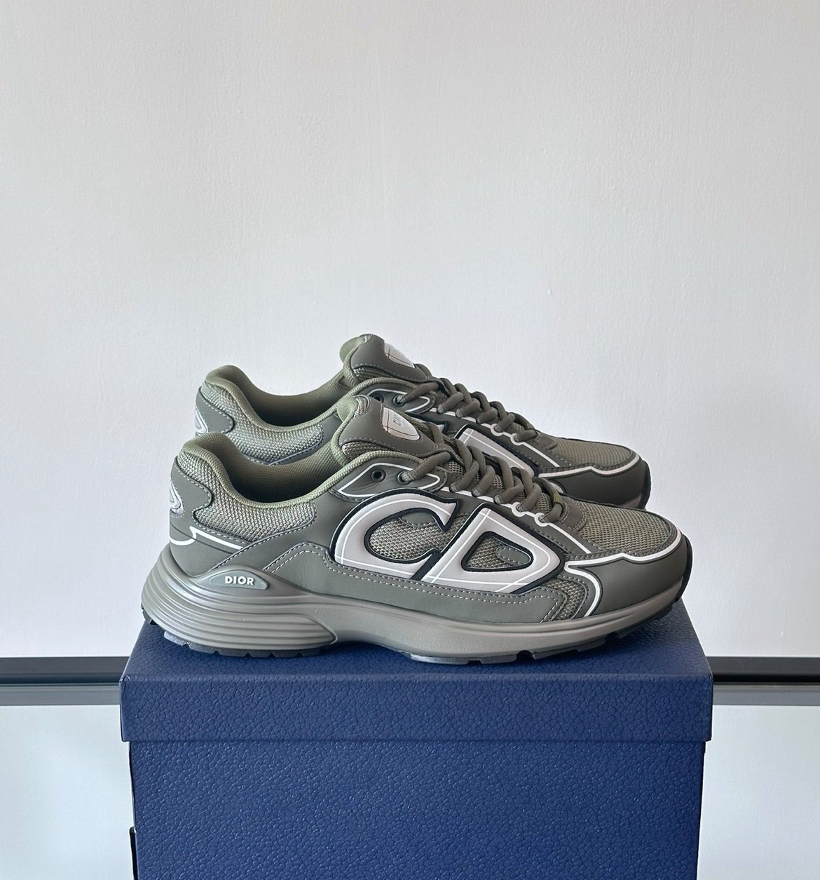 Dior B30 Reflective Olive Green - Afbeelding 2