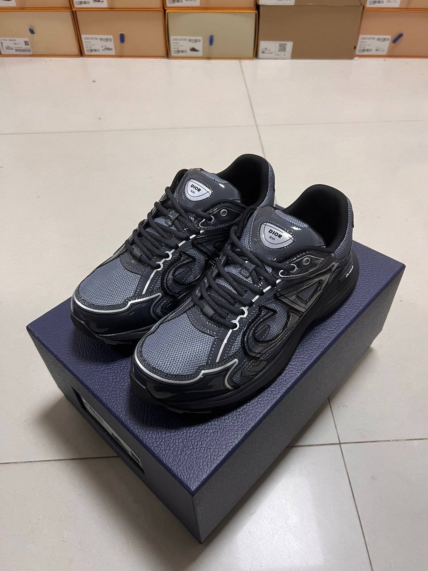 Dior B30 Reflective Patent Grey - Afbeelding 4