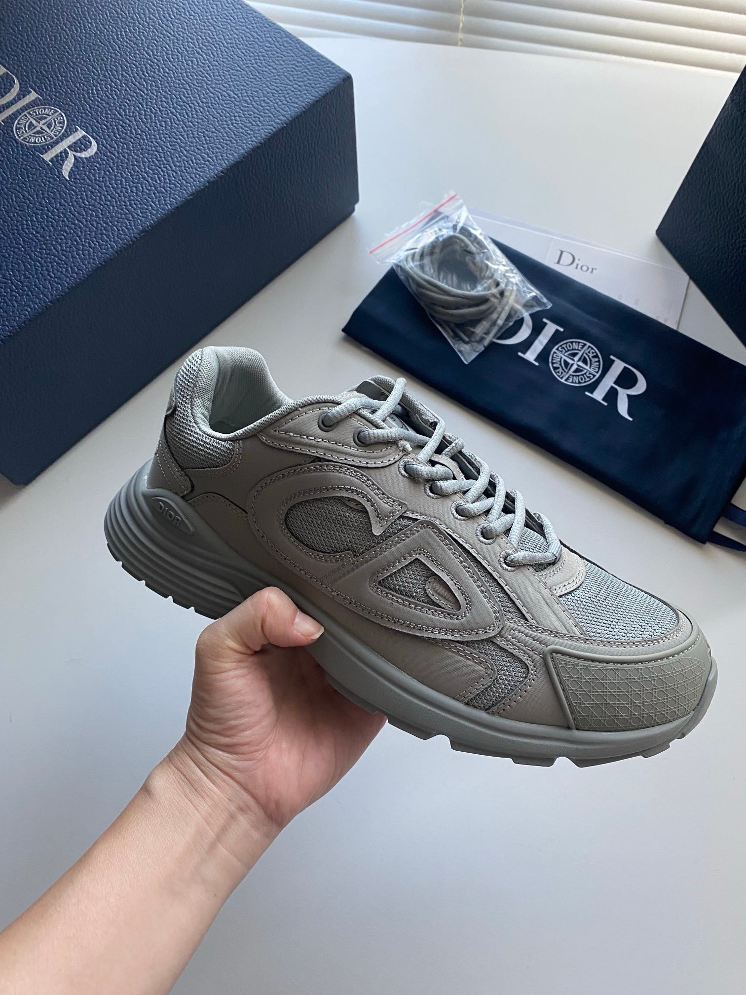 Dior B30 x Stone Island Grey - Afbeelding 2
