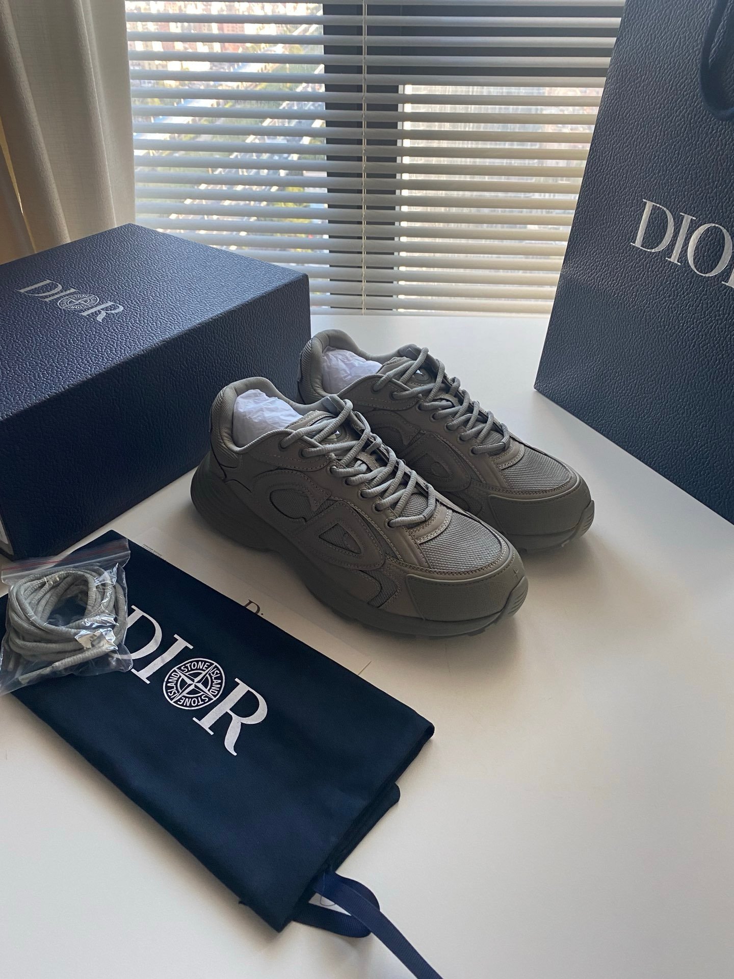Dior B30 x Stone Island Grey - Afbeelding 3