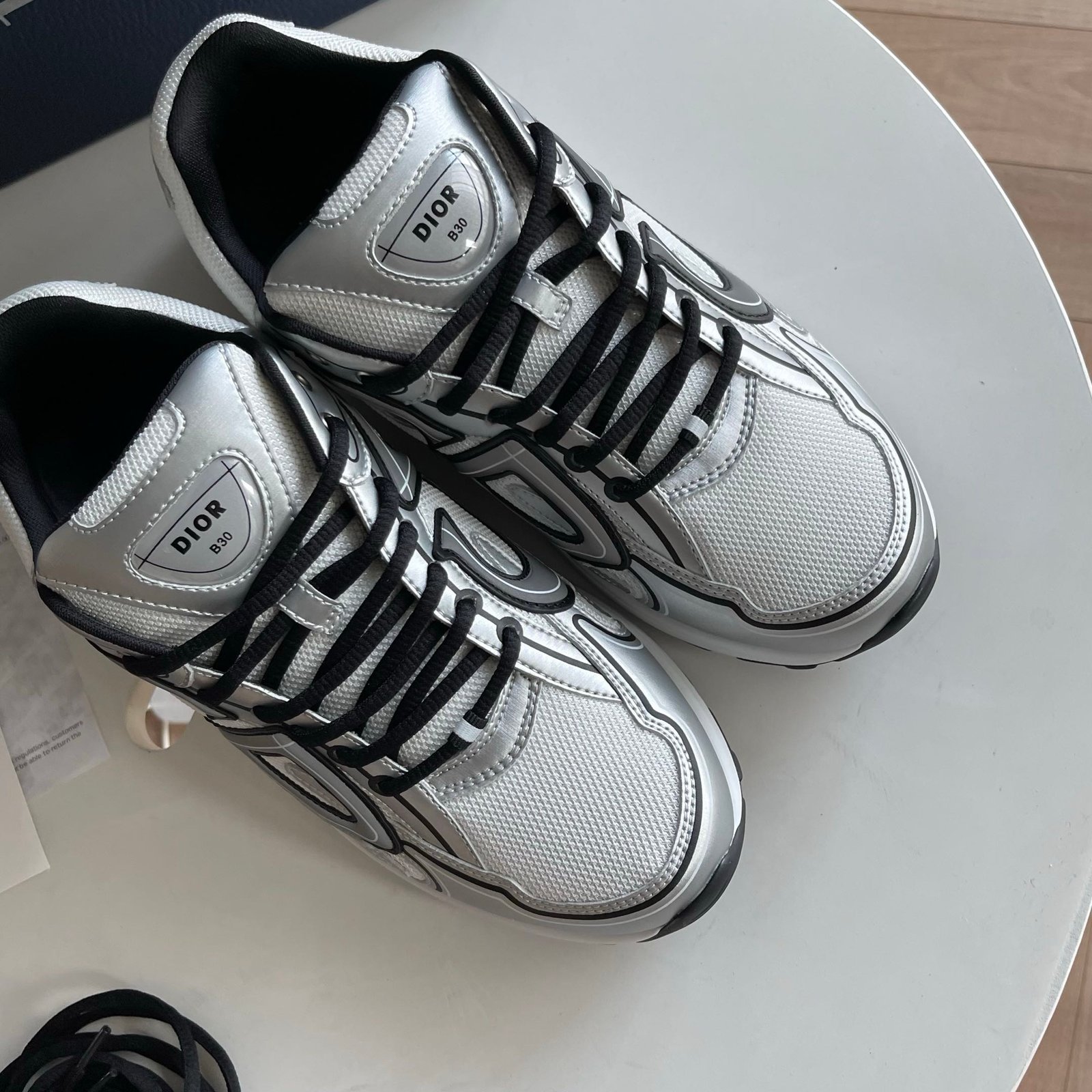 Dior B30 Reflective Silver Metallic - Afbeelding 4