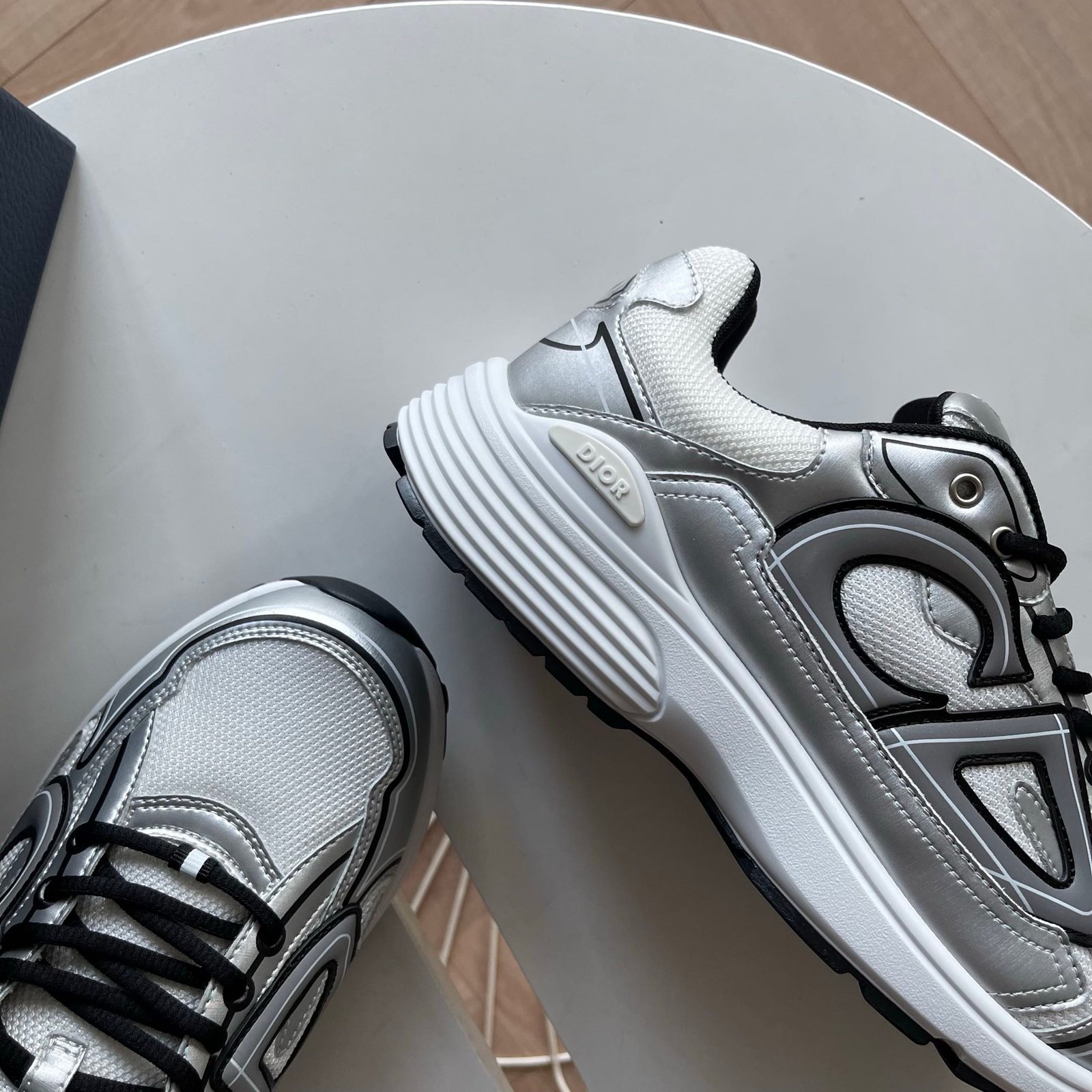 Dior B30 Reflective Silver Metallic - Afbeelding 6