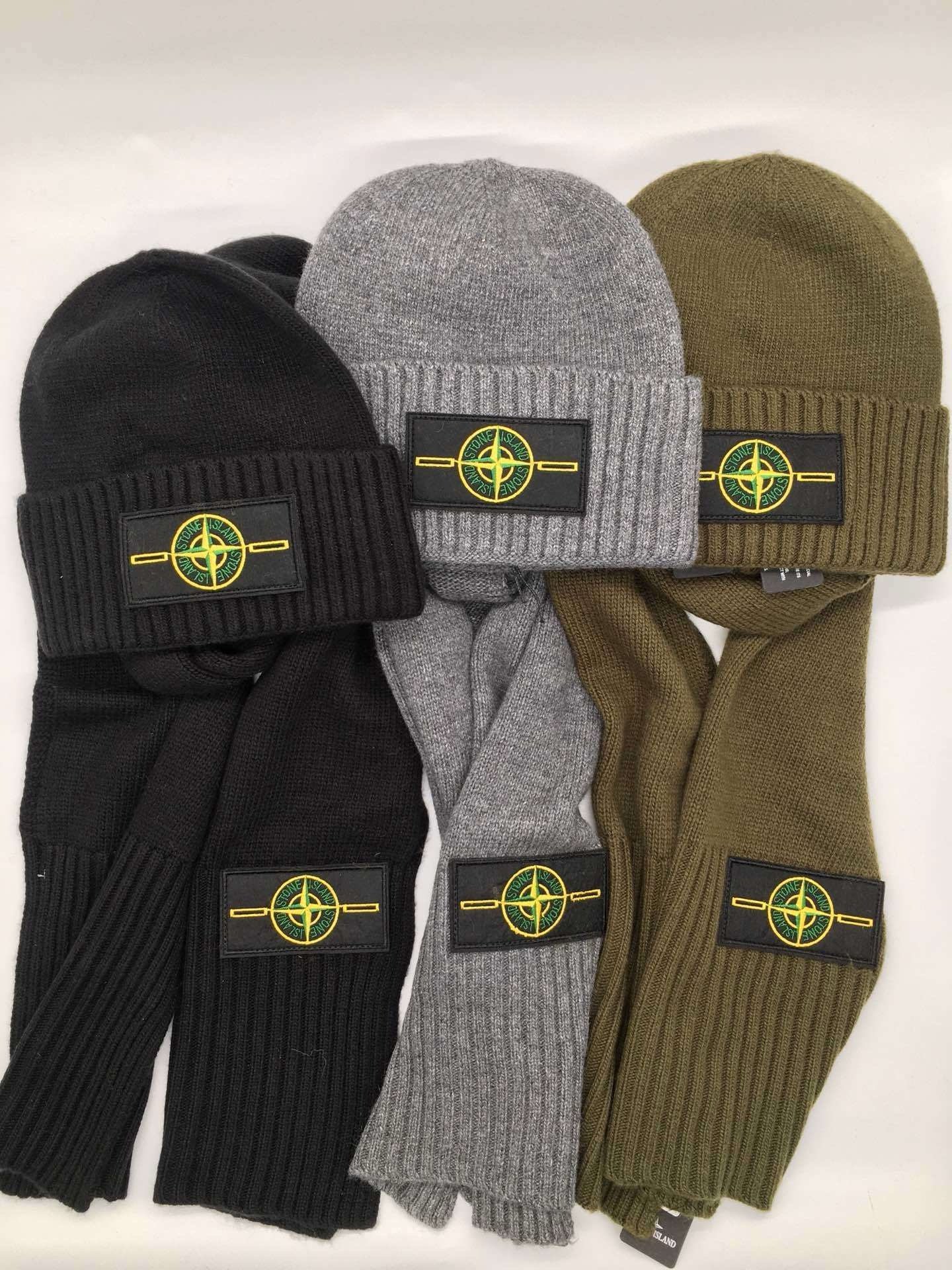 Stone Island Logo Patch Sjaal & Muts Set