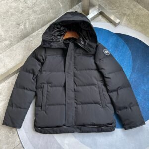 Alternative view of Canada Goose MacMillan Black Jacket Black Label